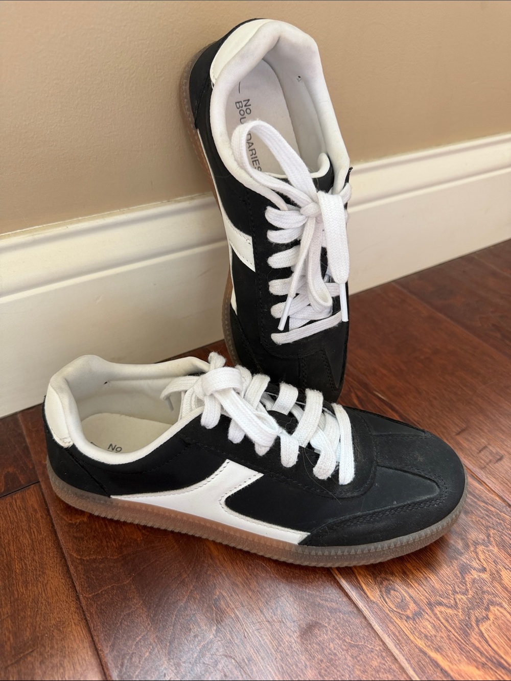 No Boundaries Black and White Low-Top Sneakers